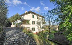 5 Bedroom Nice Home In Castelvecchio Di Comp,